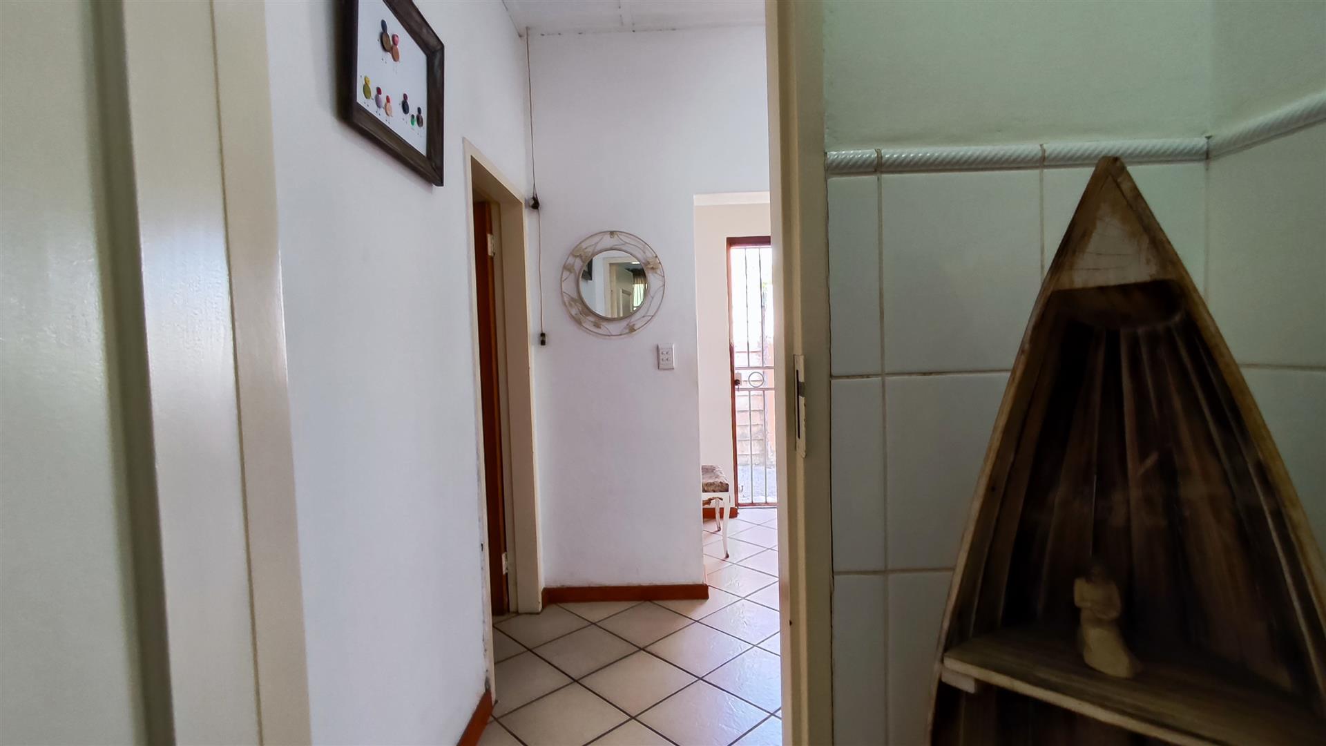 Bathroom 1 - 19 square meters of property in Benoni