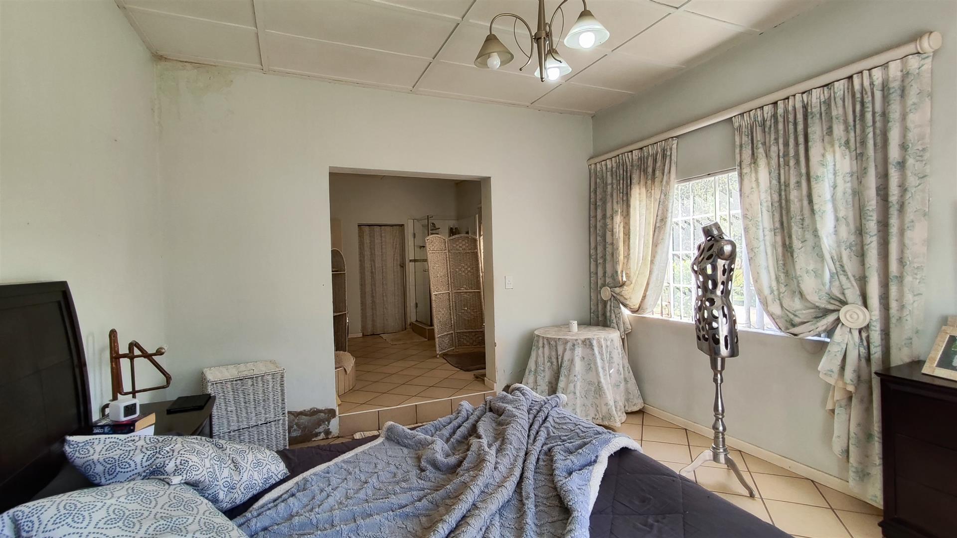 Main Bedroom - 43 square meters of property in Benoni
