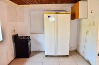 Kitchen - 15 square meters of property in Umzinto