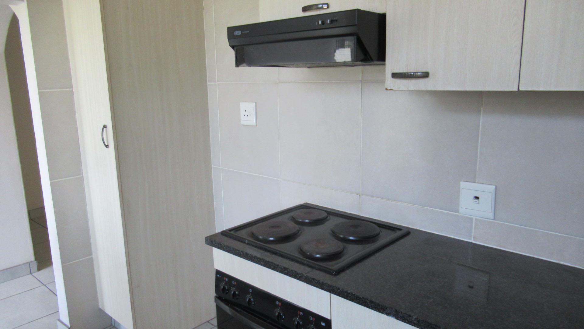 Kitchen - 10 square meters of property in Sandown