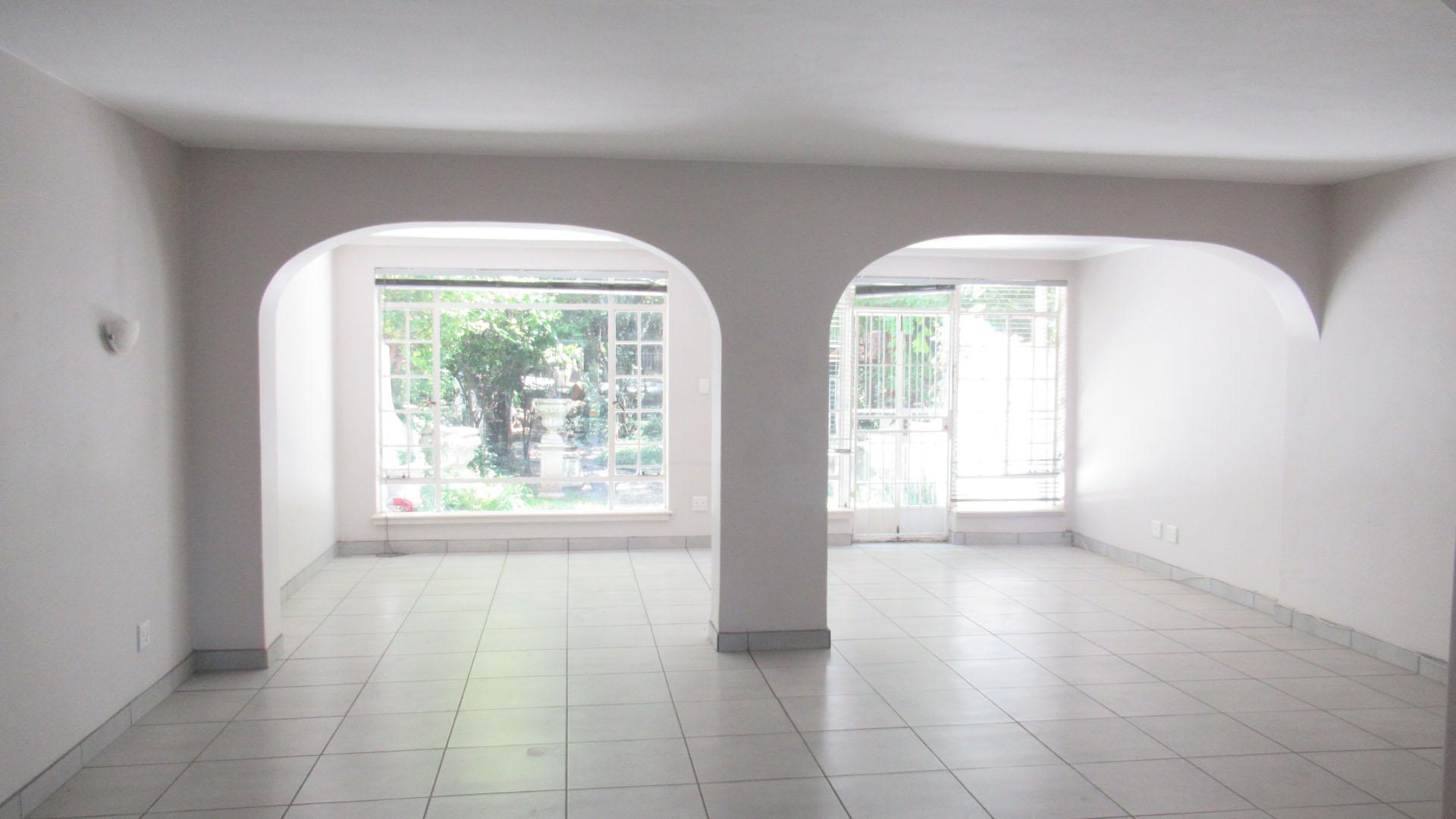 Dining Room - 35 square meters of property in Sandown