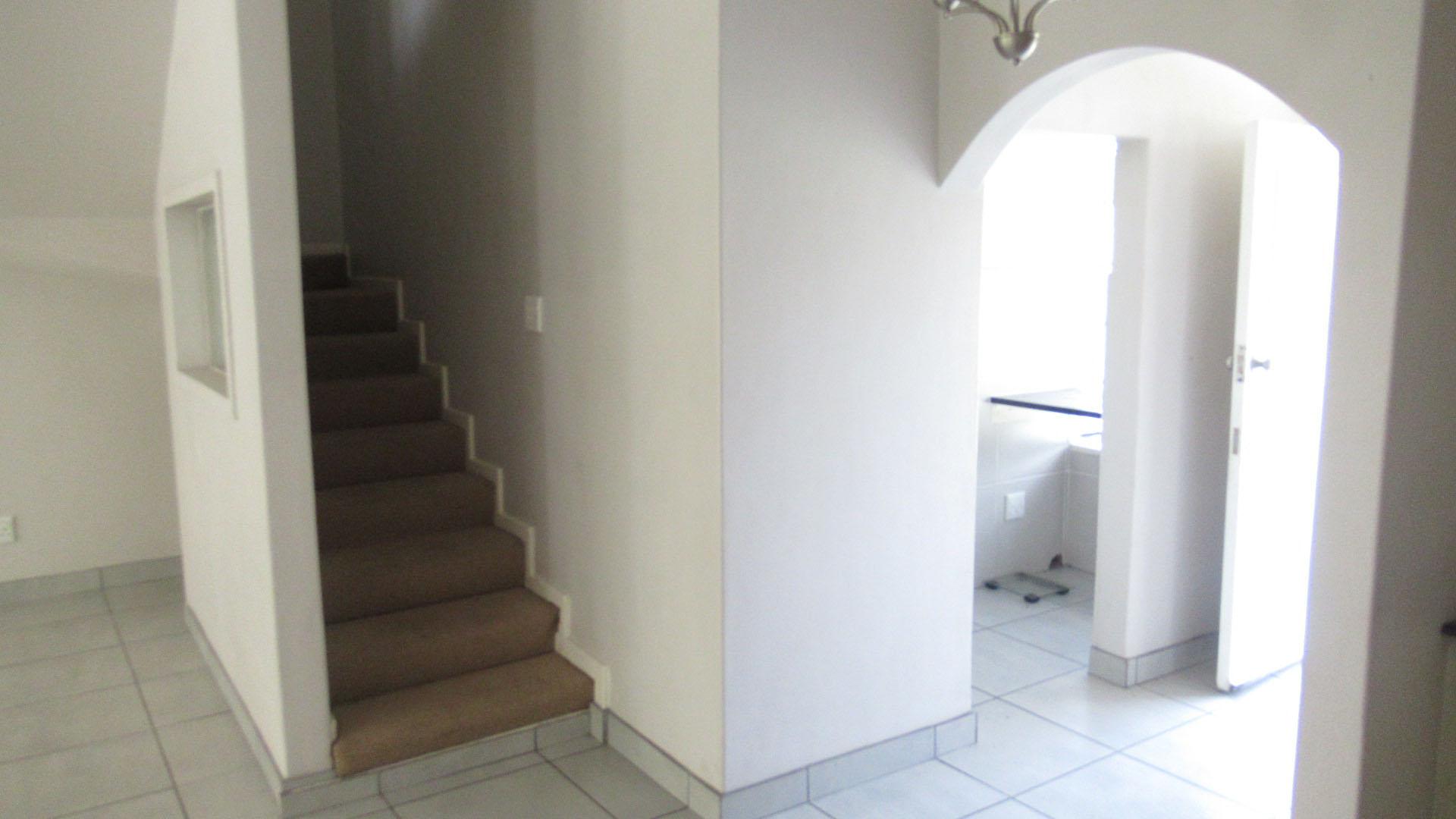 Spaces - 16 square meters of property in Sandown