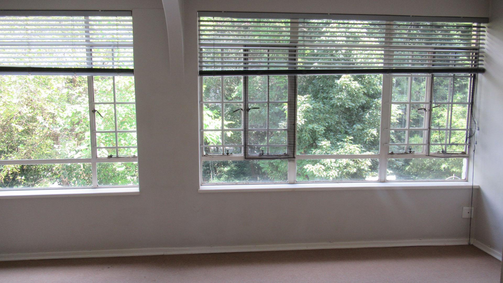 Main Bedroom - 22 square meters of property in Sandown