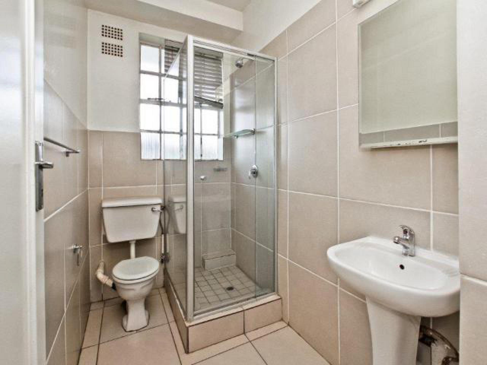 Bathroom 2 of property in Sandown
