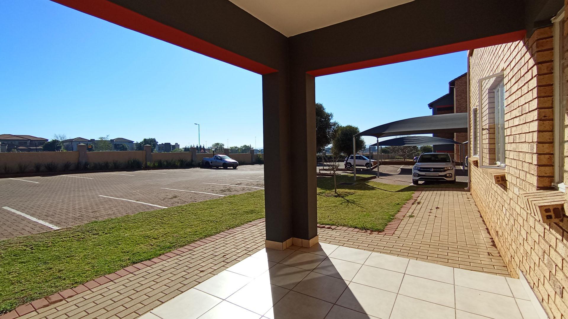 Patio - 10 square meters of property in Monavoni