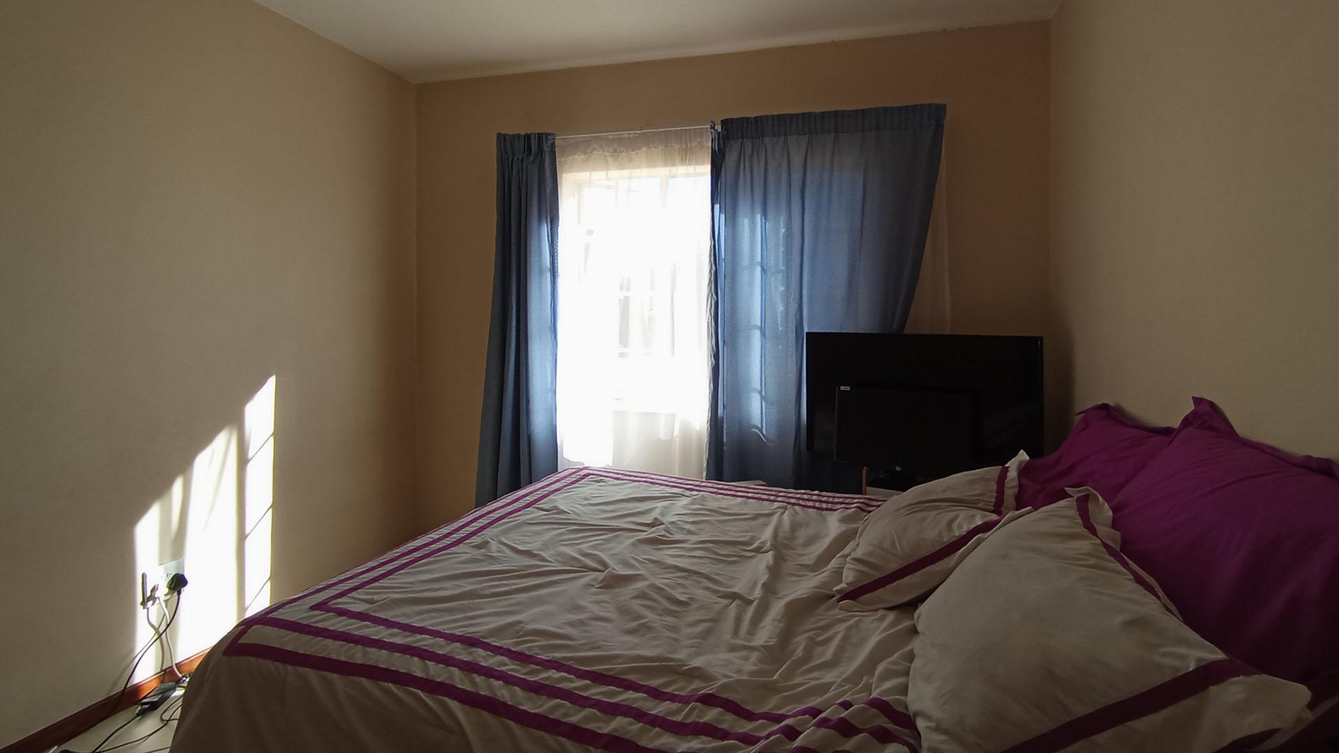 Bed Room 2 - 11 square meters of property in Monavoni