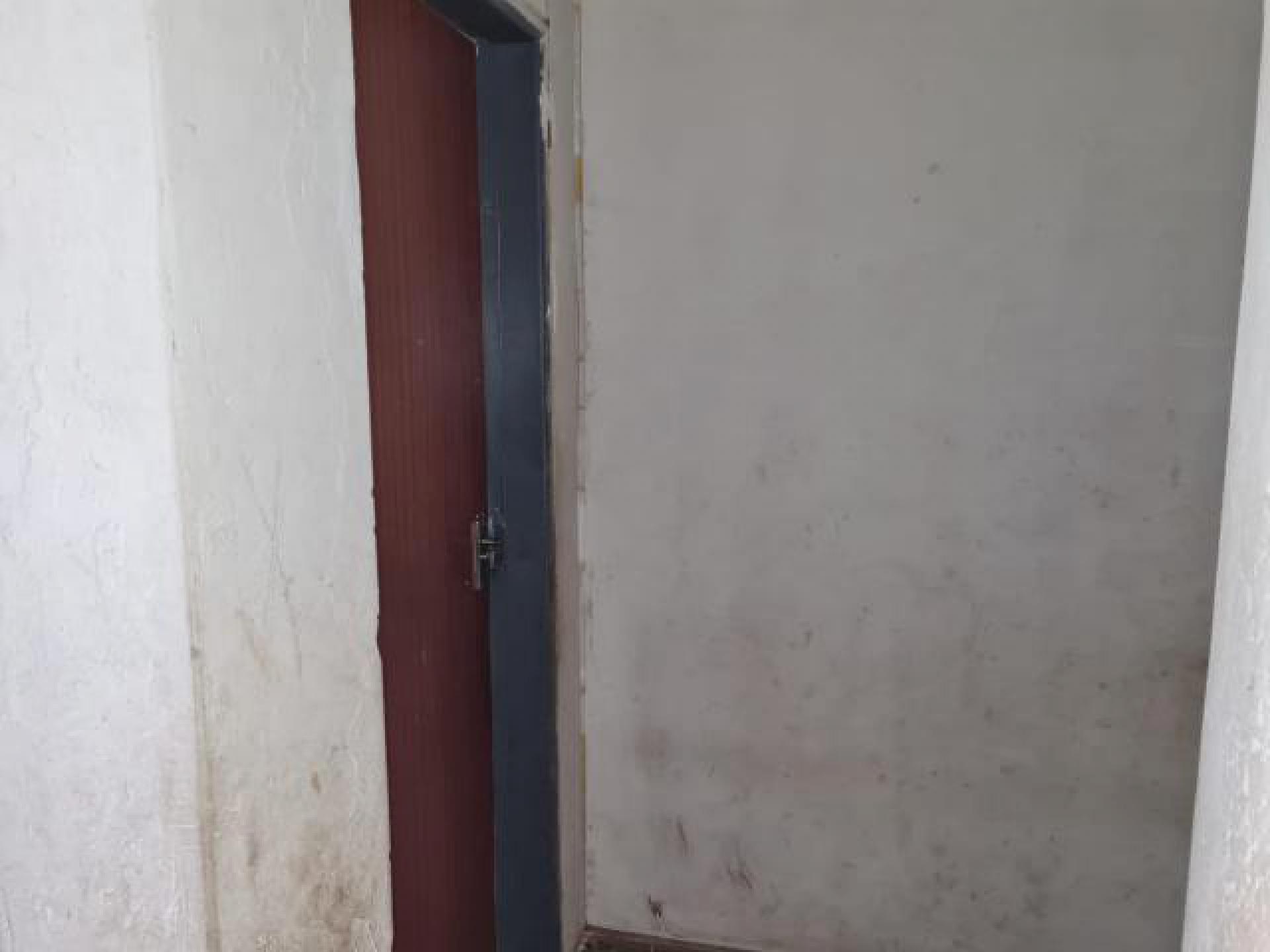 Spaces - 9 square meters of property in Meadowlands