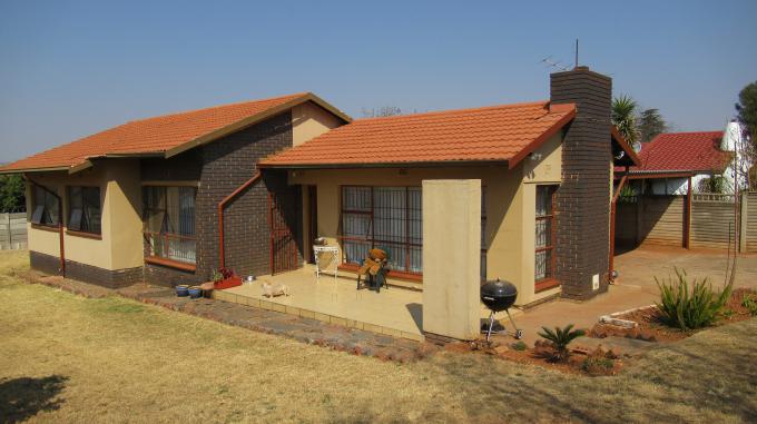 3 Bedroom House for Sale For Sale in Witpoortjie - Private Sale - MR463414
