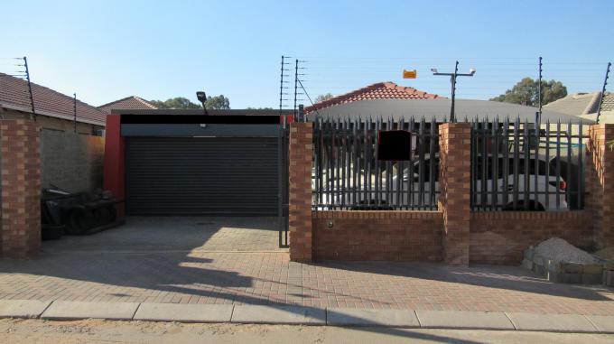 3 Bedroom House for Sale For Sale in Riverlea - JHB - Home Sell - MR463487