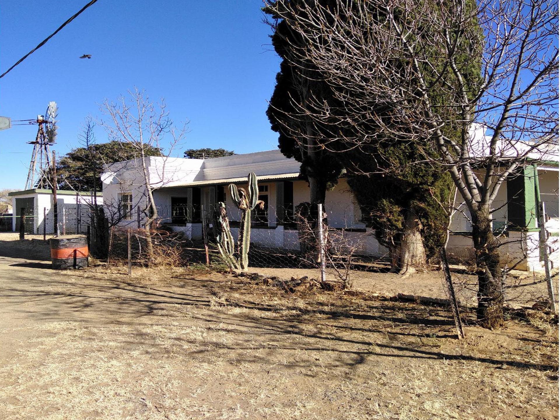 Front View of property in Philipstown