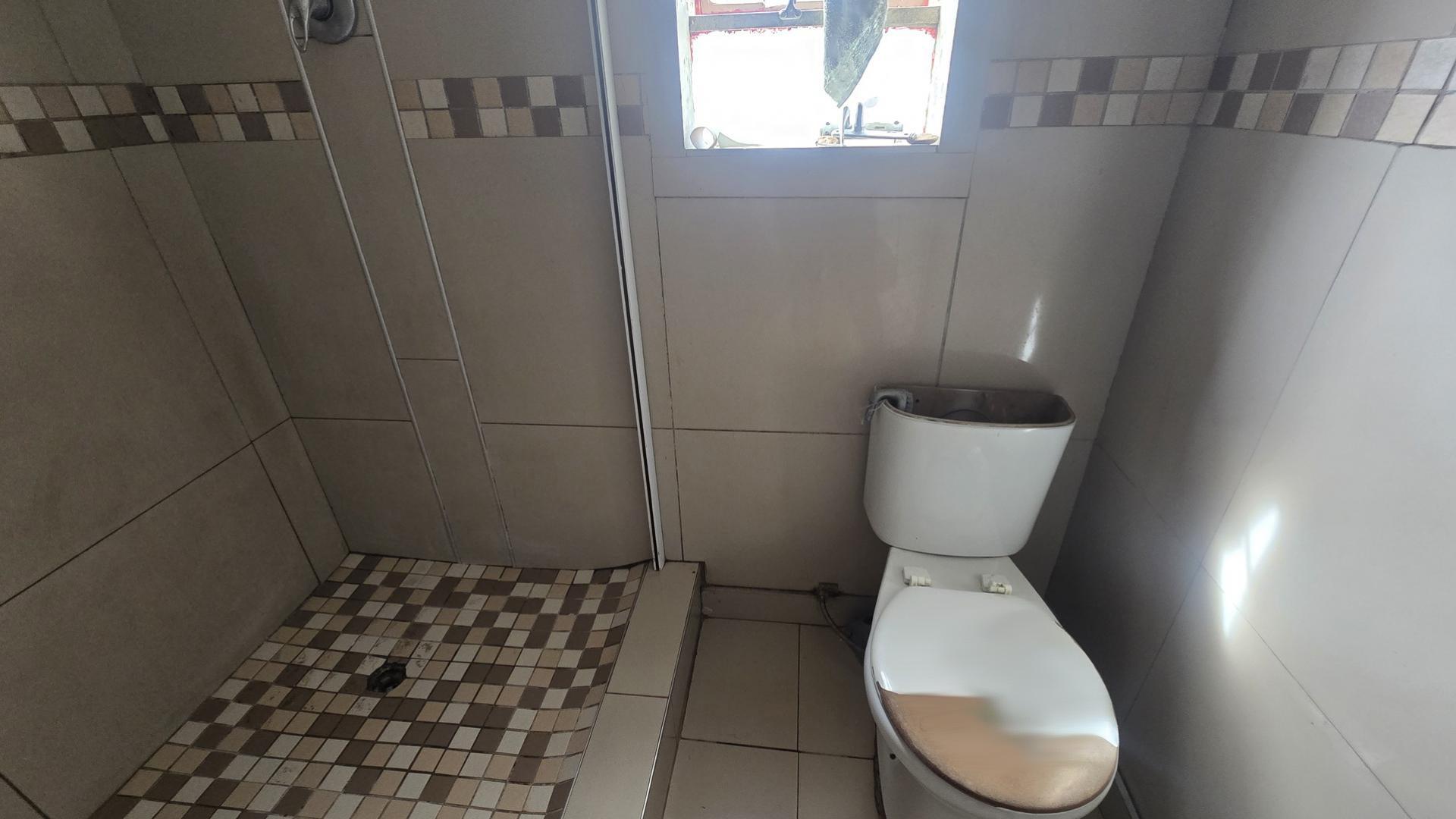Bathroom 1 of property in Northcroft