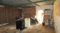 Spaces - 66 square meters of property in Daggafontein