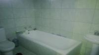 Bathroom 1 - 5 square meters of property in Marblehall