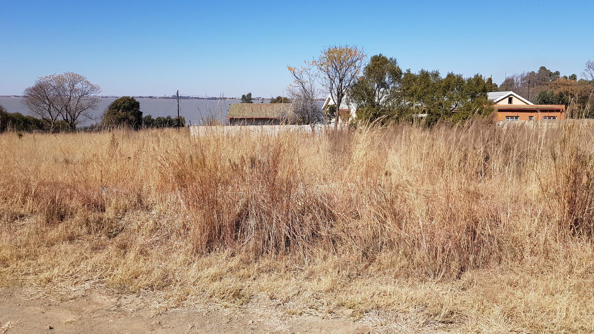 Front View of property in Deneysville