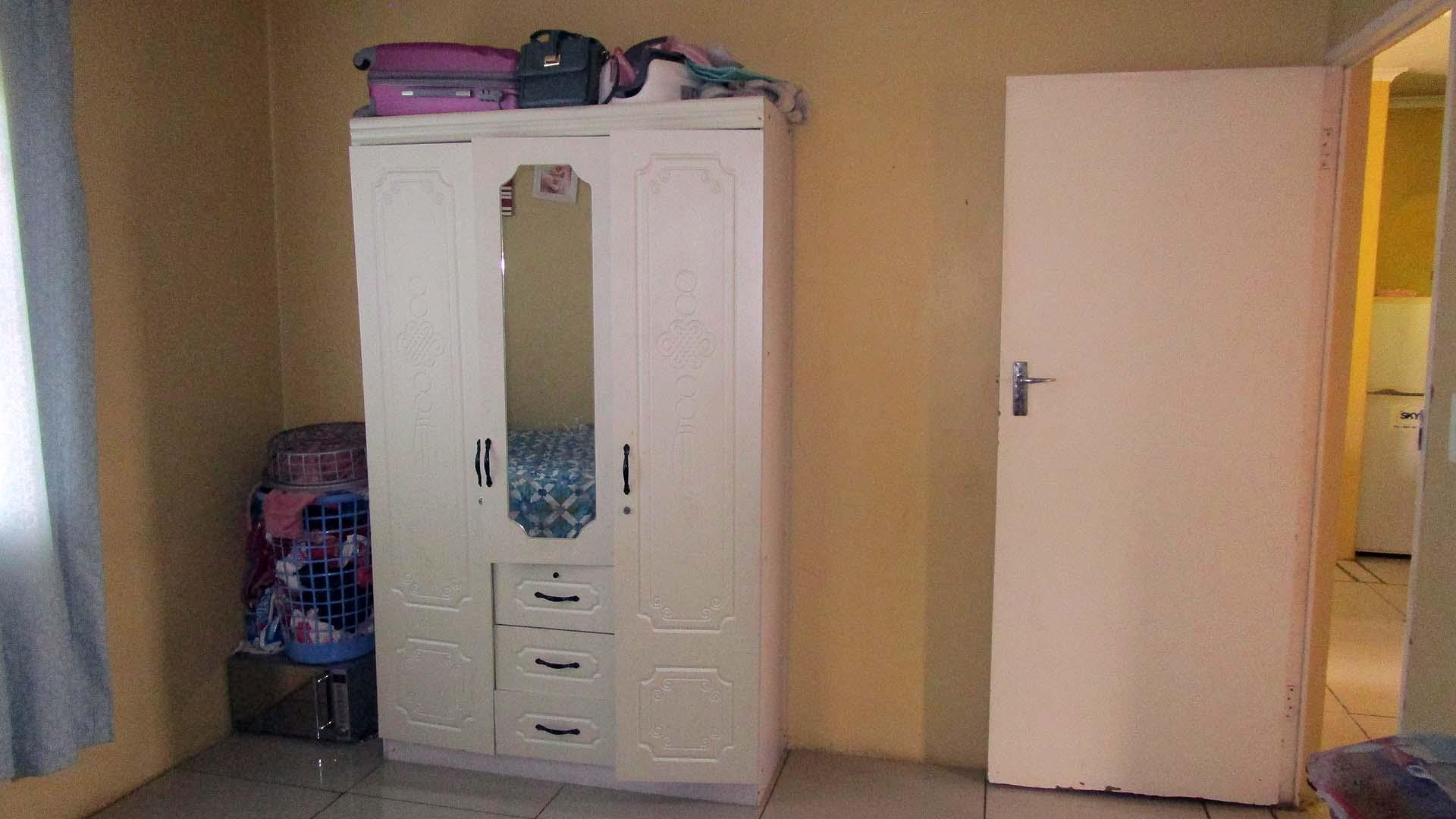 Main Bedroom - 14 square meters of property in Brookdale