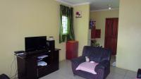 Lounges - 19 square meters of property in Brookdale