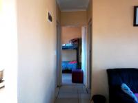 Lounges - 19 square meters of property in Brookdale