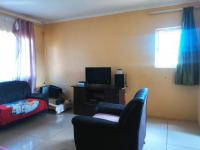 Lounges - 19 square meters of property in Brookdale