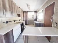 Kitchen - 19 square meters of property in Dalpark