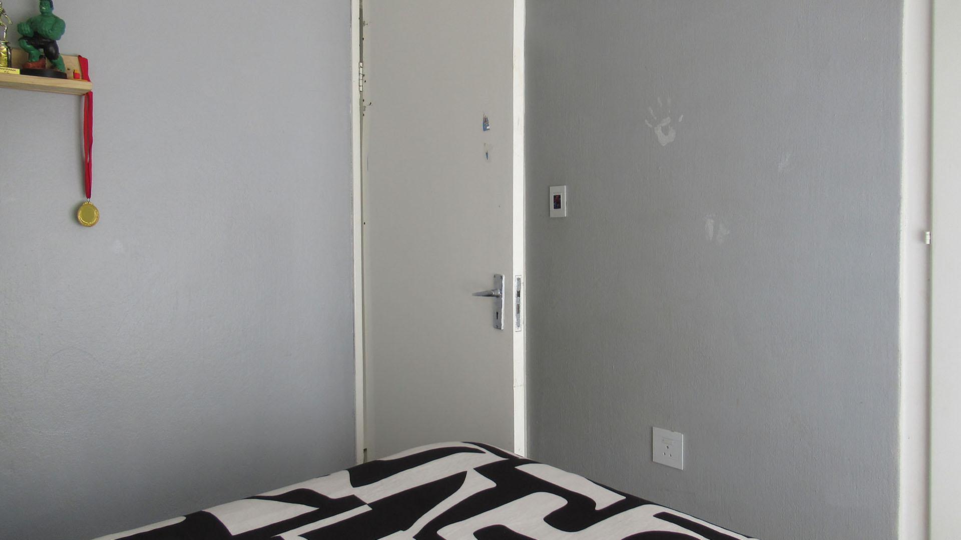 Bed Room 2 - 11 square meters of property in Strubensvallei