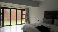 Main Bedroom - 25 square meters of property in Strubensvallei