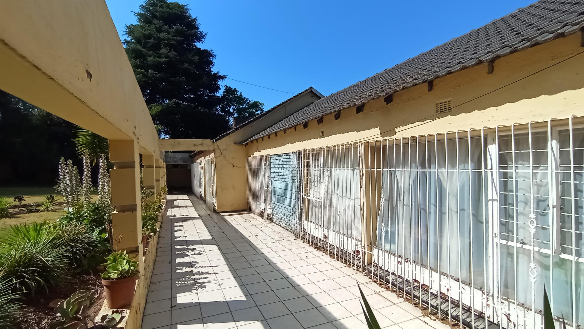 Front View of property in Constantia Kloof