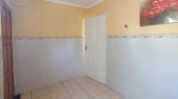 Bathroom 2 - 8 square meters of property in Constantia Kloof
