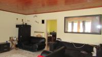 Lounges - 63 square meters of property in Witfield
