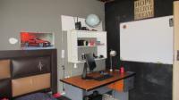 Bed Room 1 - 41 square meters of property in Witfield