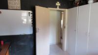 Bed Room 1 - 41 square meters of property in Witfield