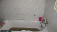 Bathroom 1 - 18 square meters of property in Witfield