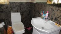 Main Bathroom - 7 square meters of property in Witfield