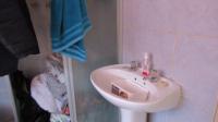 Bathroom 1 - 18 square meters of property in Witfield
