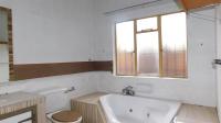 Bathroom 2 - 9 square meters of property in Eldoraigne