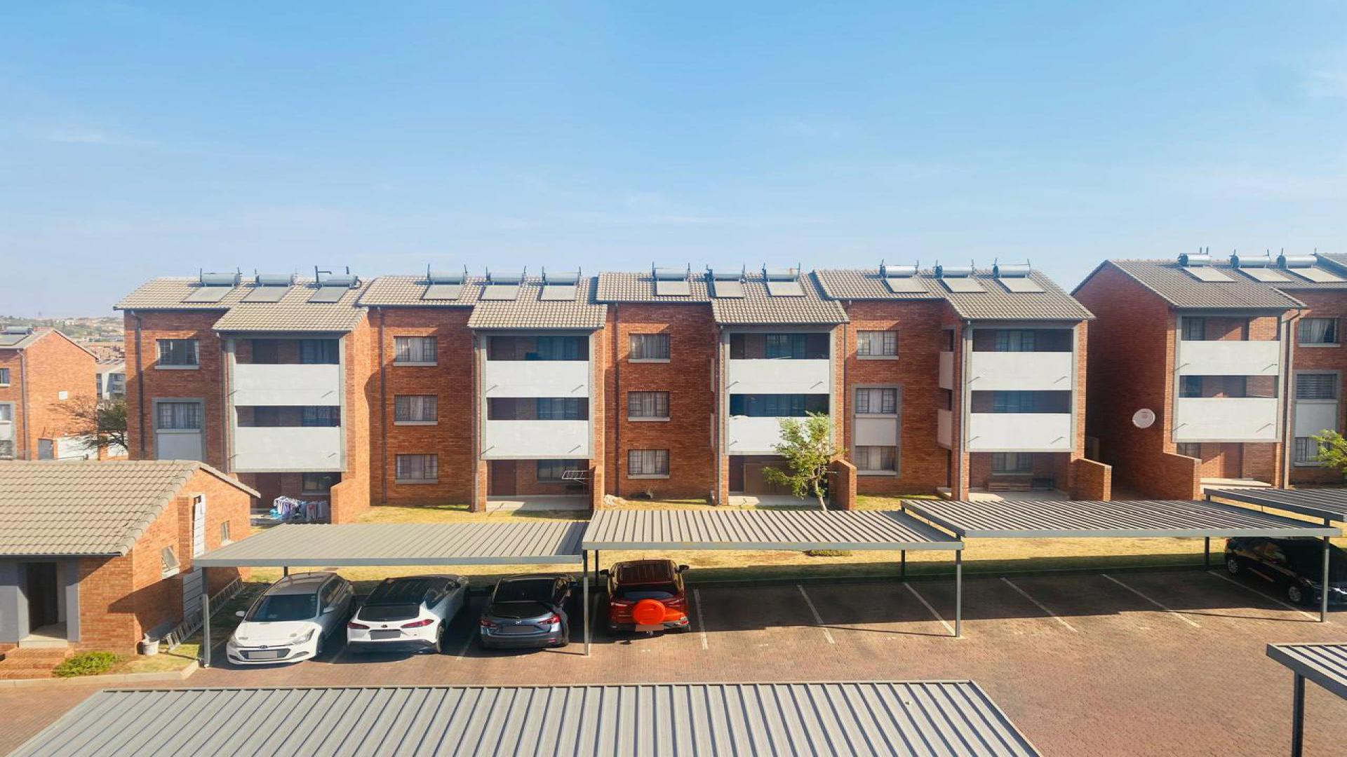Carport  of property in Sagewood