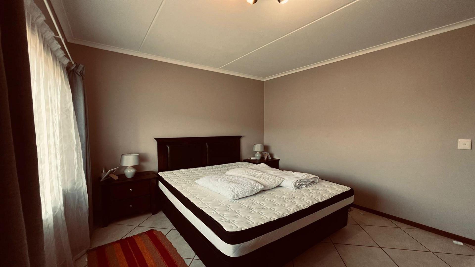 Bed Room 1 of property in Sagewood