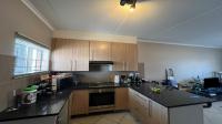 Kitchen of property in Sagewood