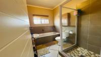 Bathroom 1 of property in Sagewood