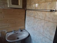 Bathroom 2 - 5 square meters of property in Del Judor