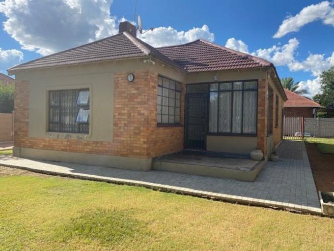3 Bedroom House for Sale For Sale in Stilfontein - MR465766