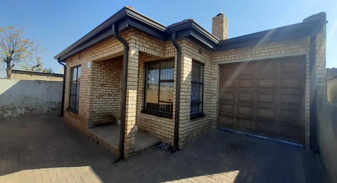 3 Bedroom House to Rent in Tembisa - Property to rent - MR465943