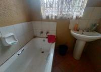 Bathroom 1 of property in Soshanguve
