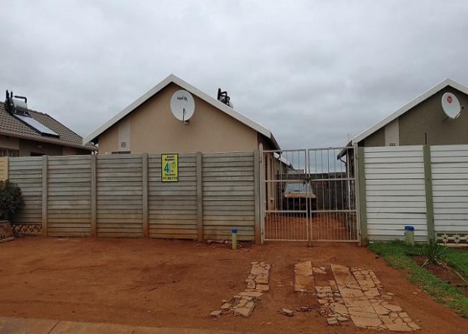 FNB SIE Sale In Execution 2 Bedroom House for Sale in Vereeniging - MR466243