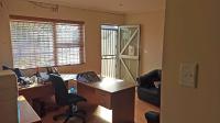 Lounges - 16 square meters of property in Athlone - CPT