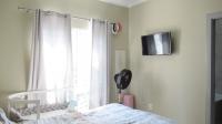 Main Bedroom - 13 square meters of property in Erand Gardens