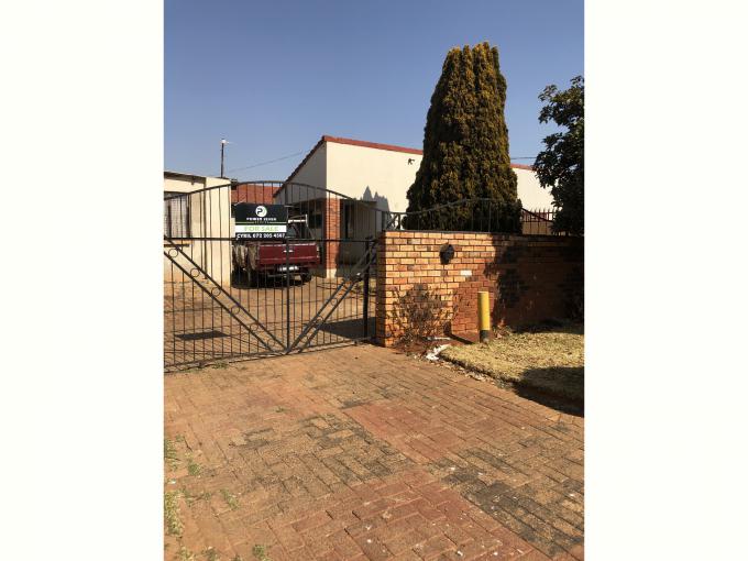 3 Bedroom House for Sale For Sale in Ennerdale South - MR466665