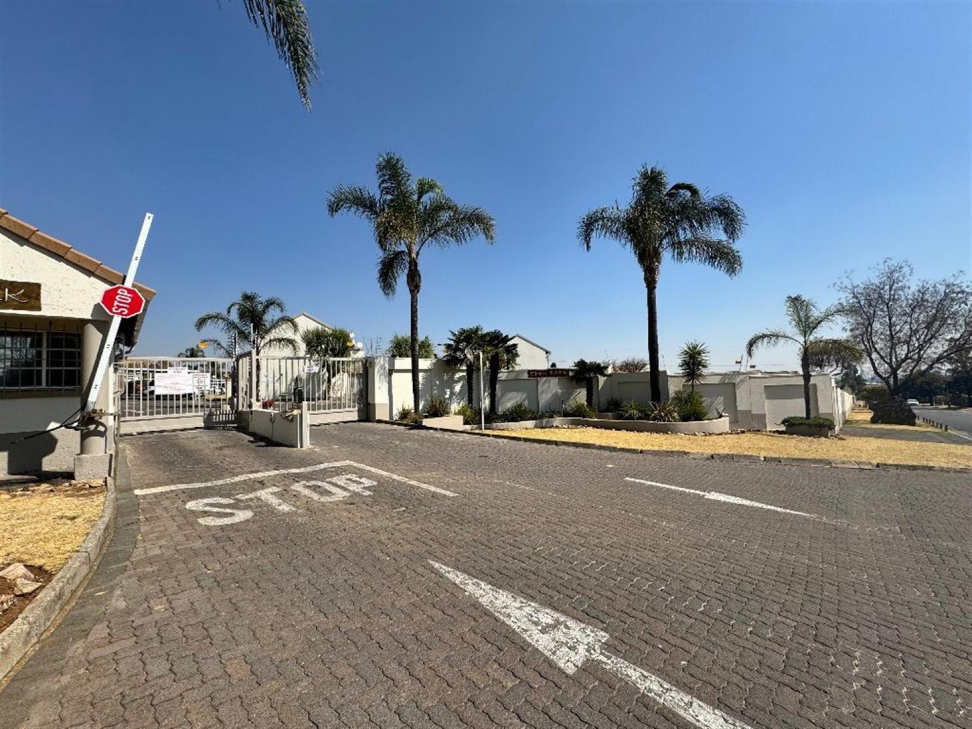 Front View of property in Edenvale