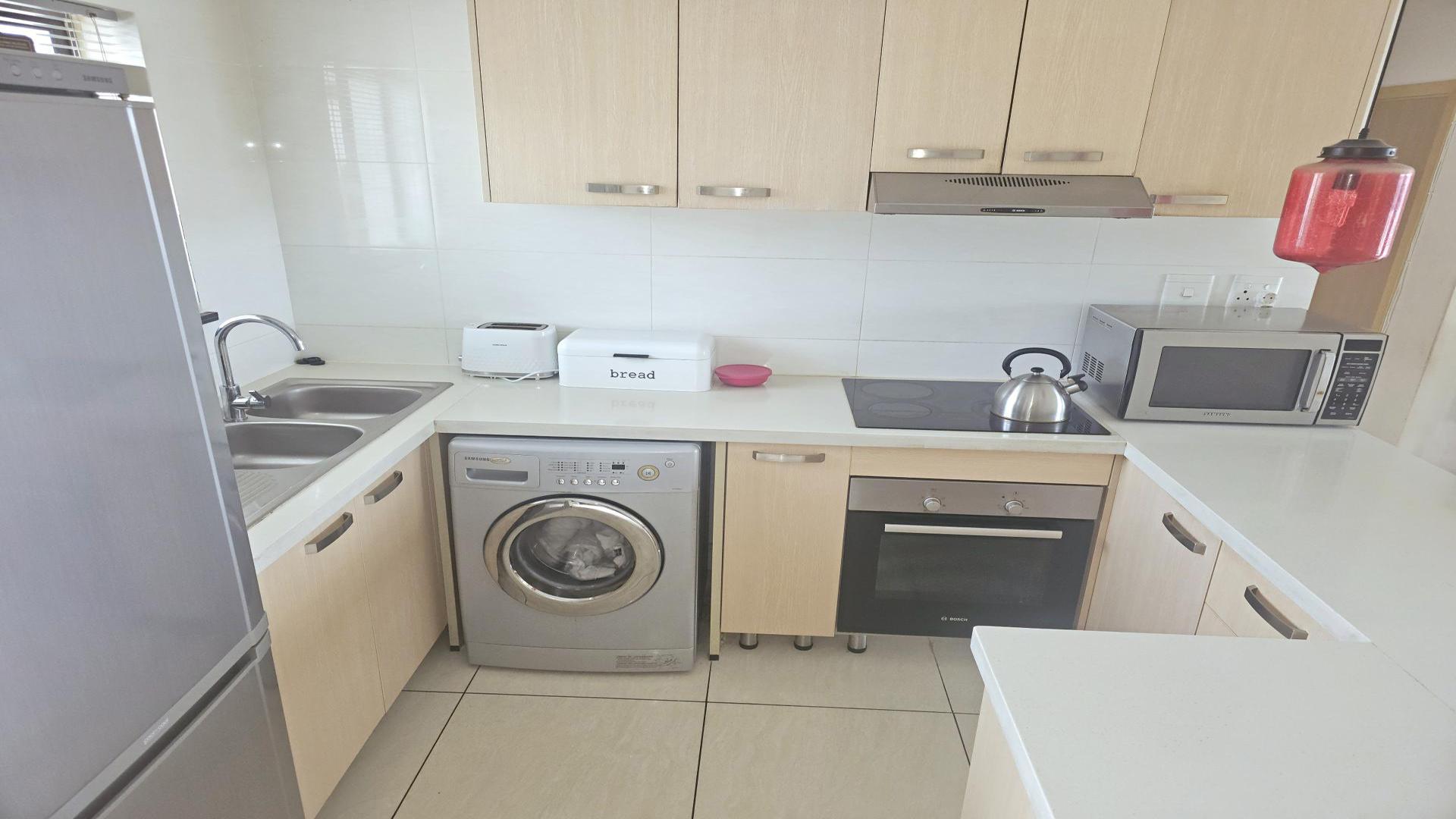 Kitchen of property in Summerset