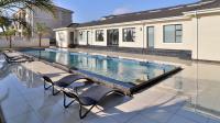 Swimming Pool of property in Summerset