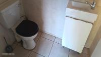 Bathroom 1 of property in Uvongo